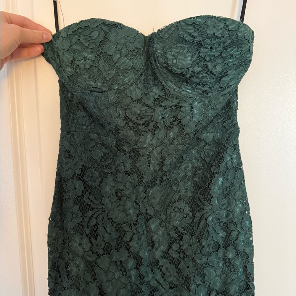 Lulus trumpet style Green Lace Dress. Size Small. - Picture 4 of 5